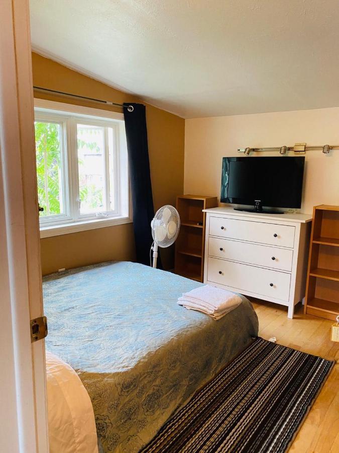 Lovely II Space Share A Room East York Canada Toronto Eksteriør billede